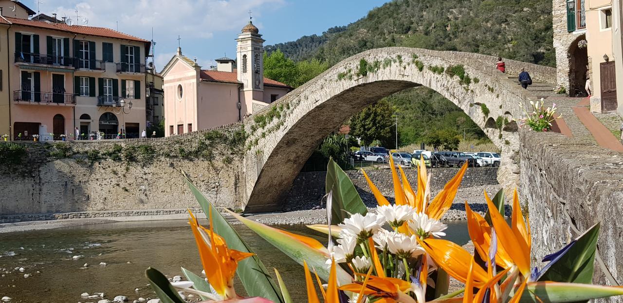 Appartement L'Antica Torre à Dolceacqua Extérieur photo